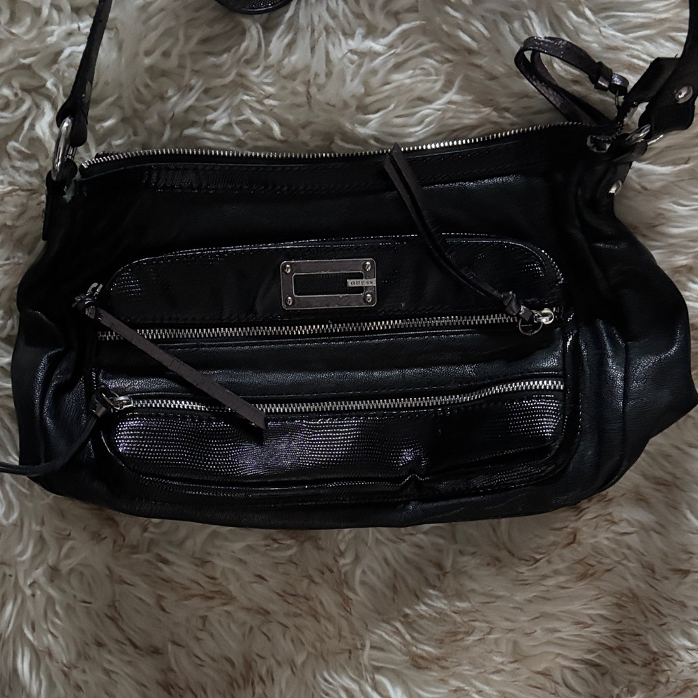 Guess Black Leather Shoulder Bag